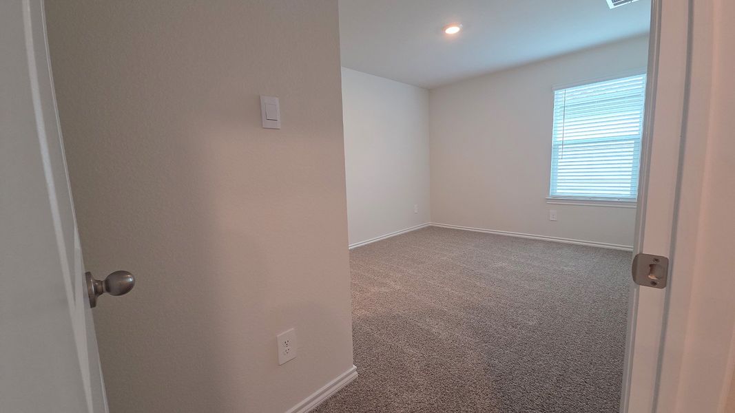 Spacious, unfurnished interior of a new home in Wildwood, Royse City (Image 22).