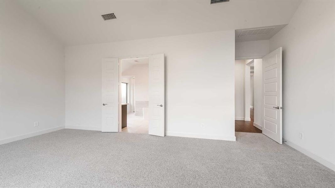 Spacious, unfurnished interior of a new home in Terraces 62', Rockwall (Image 12). Spacious, unfurnished interior of a new home in Terraces 62', Rockwall (Image 12).