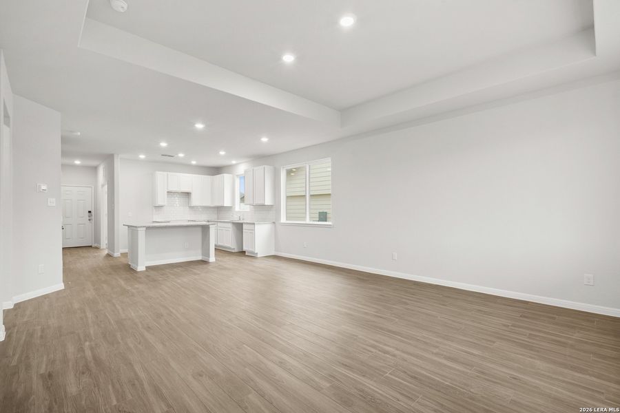 Spacious, unfurnished interior of a new home in Hunters Ranch, San Antonio (Image 28).