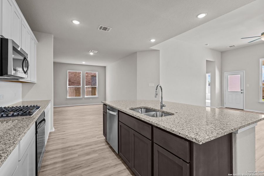 Furnished interior view inside a new home in Stillwater Ranch 45', San Antonio (Image 12). Furnished interior view inside a new home in Stillwater Ranch 45', San Antonio (Image 12).