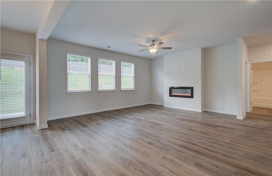 Spacious, unfurnished interior of a new home in Kingsmere Estates, Loganville (Image 32).