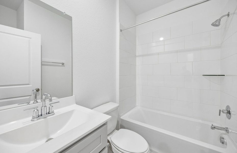 Furnished interior view inside a new home in Crosby Farms, Crosby (Image 8).