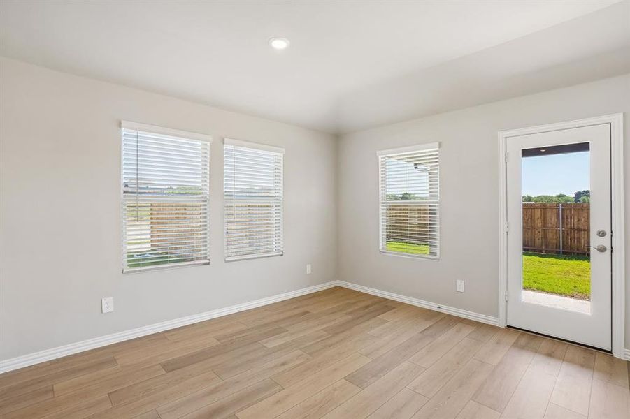 Spacious, unfurnished interior of a new home in Stella Hills, Denton (Image 28).