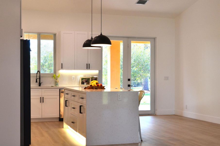 Furnished interior view inside a new home in , Clewiston (Image 9).