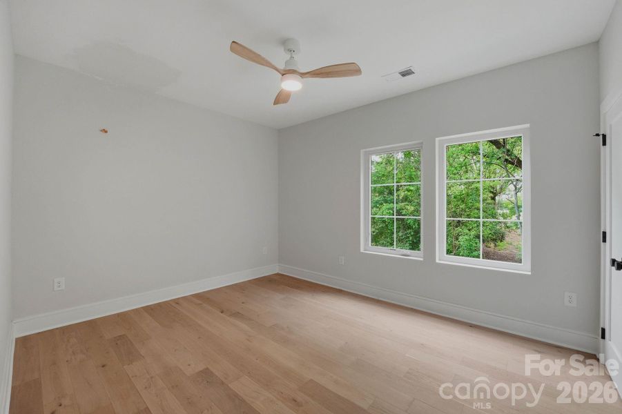 Guest bedroom
