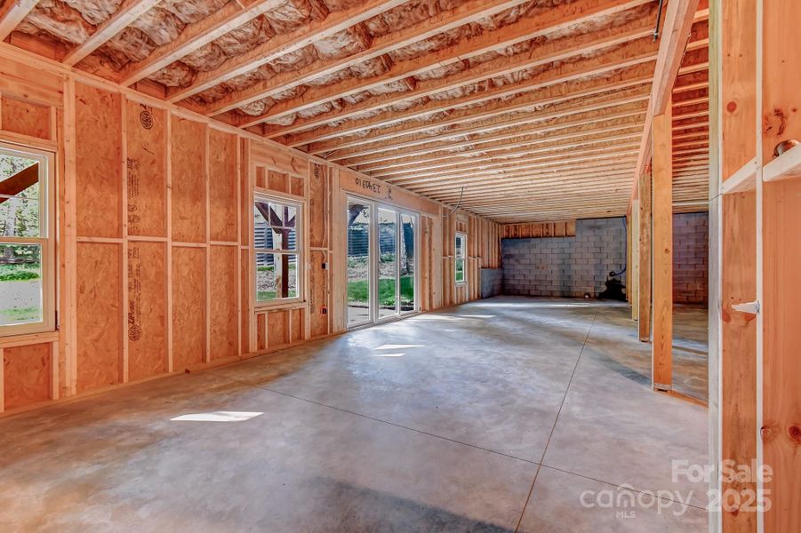 Spacious, unfurnished interior of a new home in , Mills River (Image 15).