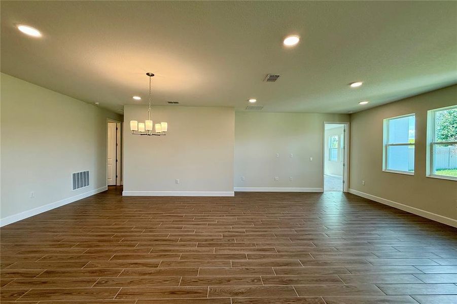 Spacious, unfurnished interior of a new home in Emerson Pointe, Apopka (Image 19). Spacious, unfurnished interior of a new home in Emerson Pointe, Apopka (Image 19).
