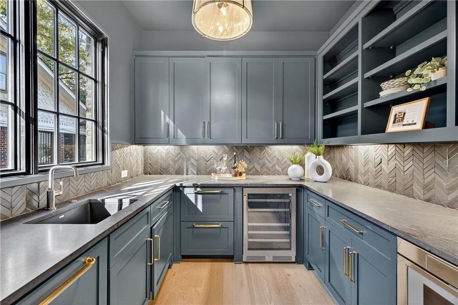 Furnished interior view inside a new home in , Atlanta (Image 13).