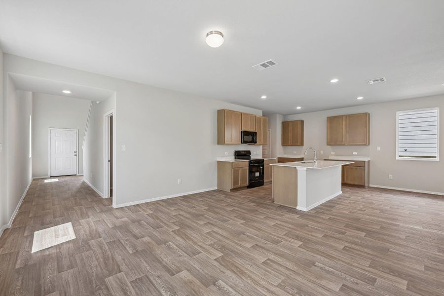 Spacious, unfurnished interior of a new home in Edgebrooke, Pflugerville (Image 14). Spacious, unfurnished interior of a new home in Edgebrooke, Pflugerville (Image 14).