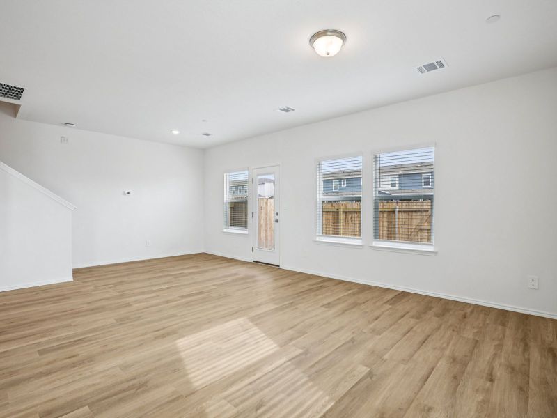 Spacious, unfurnished interior of a new home in Waterstone Village, Kyle (Image 7).