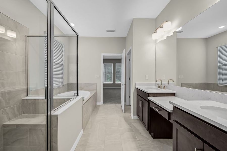 Furnished interior view inside a new home in Veranda Oaks, Port St. Lucie (Image 13).