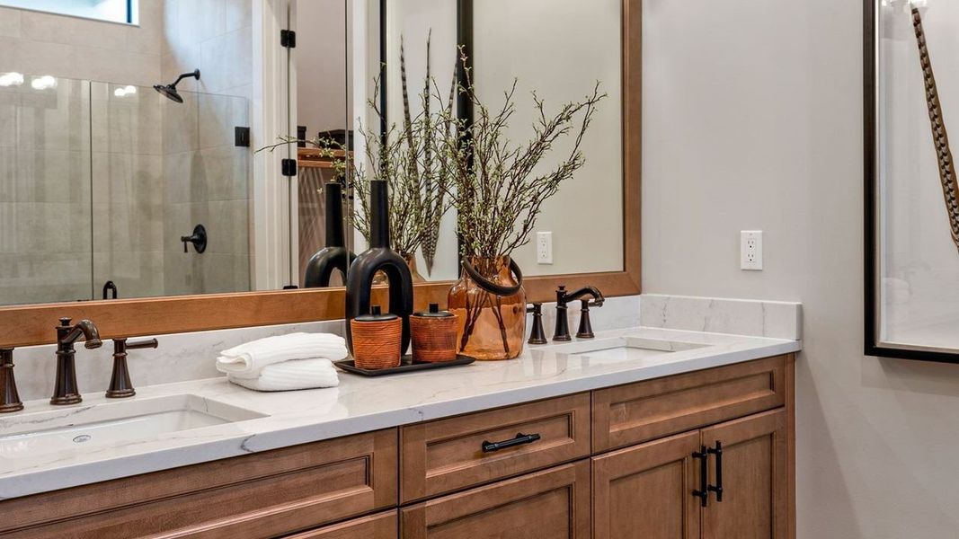 Owner's Bath | Model images from sister community