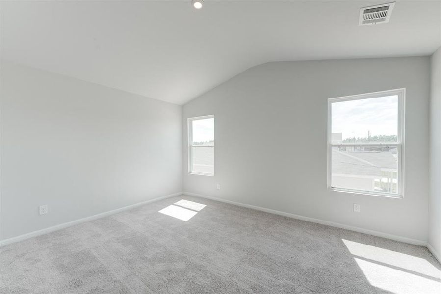 Spacious, unfurnished interior of a new home in Colony Park, Eastland (Image 19).