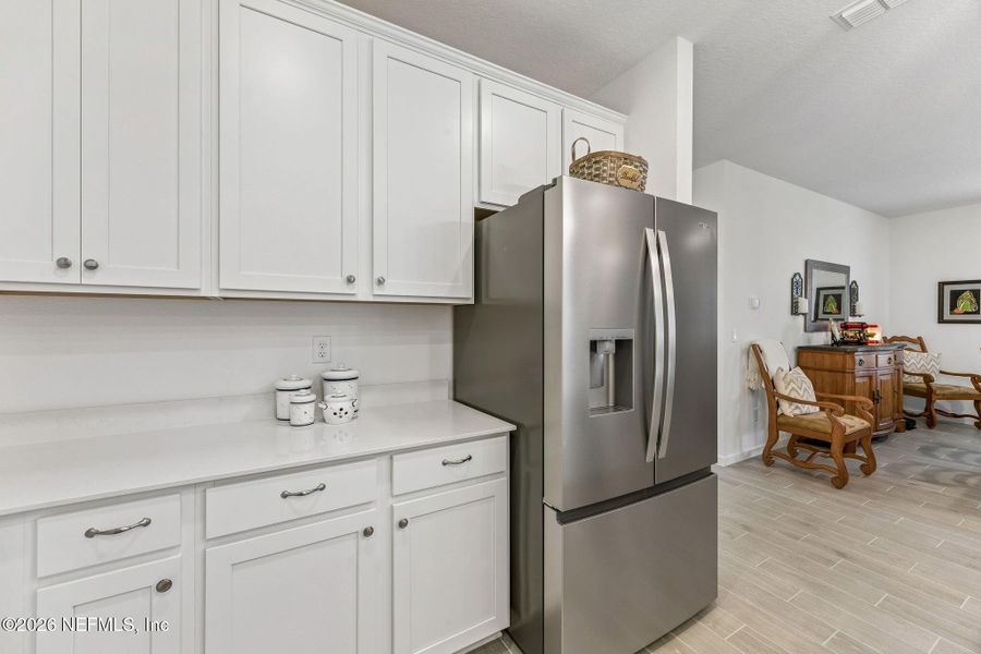 Furnished interior view inside a new home in , Yulee (Image 34).
