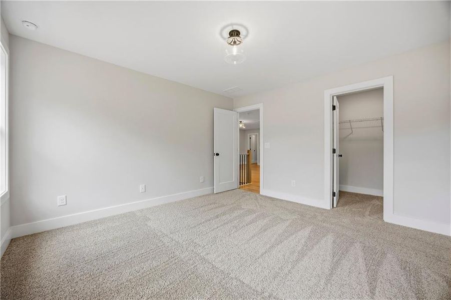 Spacious, unfurnished interior of a new home in Sterlington, Canton (Image 31).