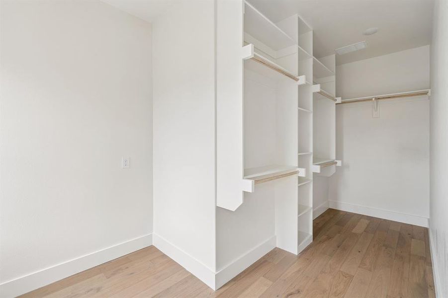 Spacious, unfurnished interior of a new home in , Fort Worth (Image 24).