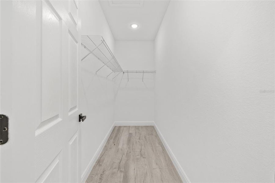 Spacious, unfurnished interior of a new home in , Summerfield (Image 25).