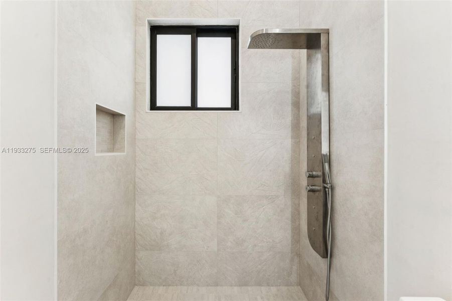 Image 20 of a home in .