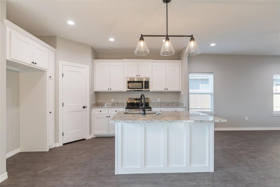 Furnished interior view inside a new home in , Abilene (Image 8).