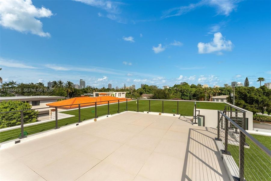 Rooftop With Patio Rooftop With Patio
