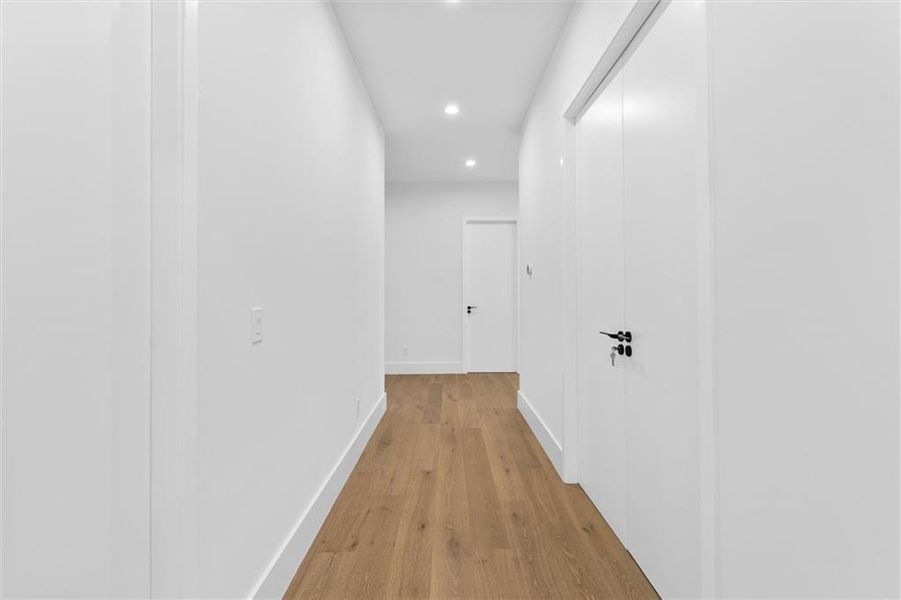 Spacious, unfurnished interior of a new home in , Sugar Hill (Image 75).