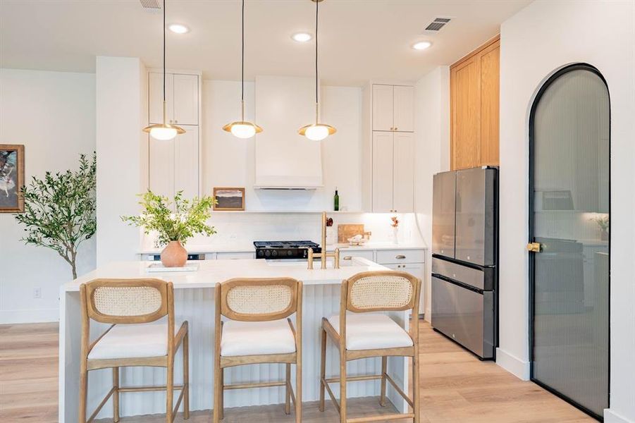 Furnished interior view inside a new home in , Dallas (Image 4).