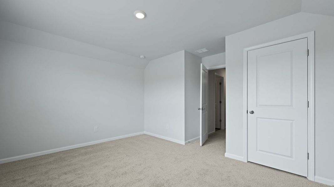 Representative unfurnished interior of a home built from the DARBY-EXP by D.R. Horton in Lakeview at Kitfield, Moncks Corner (Image 38).