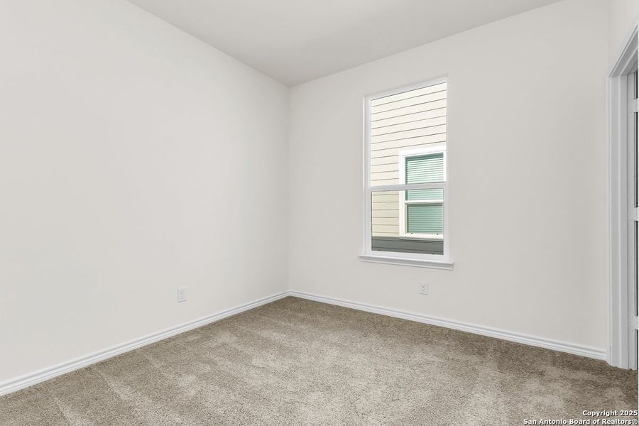 Spacious, unfurnished interior of a new home in Medina Crossing, Von Ormy (Image 14).