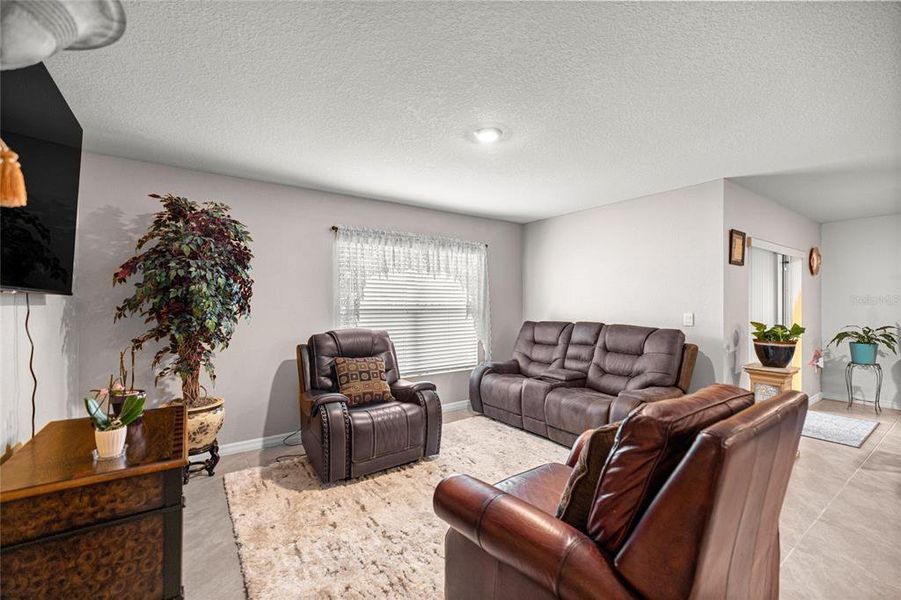 Furnished interior view inside a new home in Autumn Glen, Belleview (Image 22). Furnished interior view inside a new home in Autumn Glen, Belleview (Image 22).