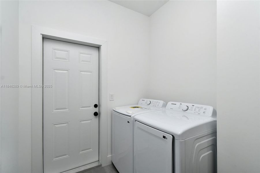 Furnished interior view inside a new home in , Lehigh Acres (Image 8). Furnished interior view inside a new home in , Lehigh Acres (Image 8).