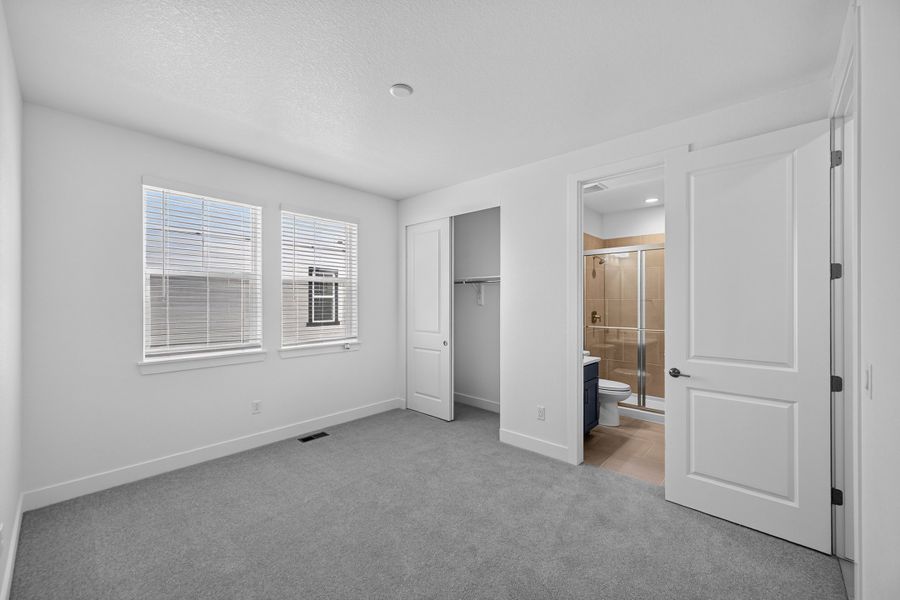 Spacious, unfurnished interior of a new home in Macanta, Castle Rock (Image 28). Spacious, unfurnished interior of a new home in Macanta, Castle Rock (Image 28).