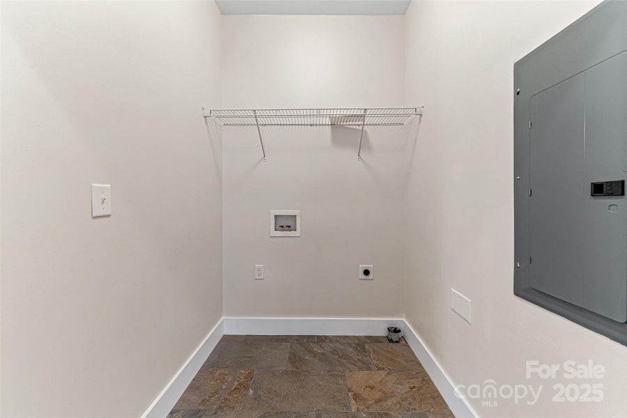 Spacious, unfurnished interior of a new home in , Asheville (Image 19).