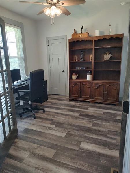 Furnished interior view inside a new home in , Dallas (Image 5).