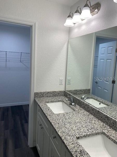 Furnished interior view inside a new home in , Ocklawaha (Image 12).