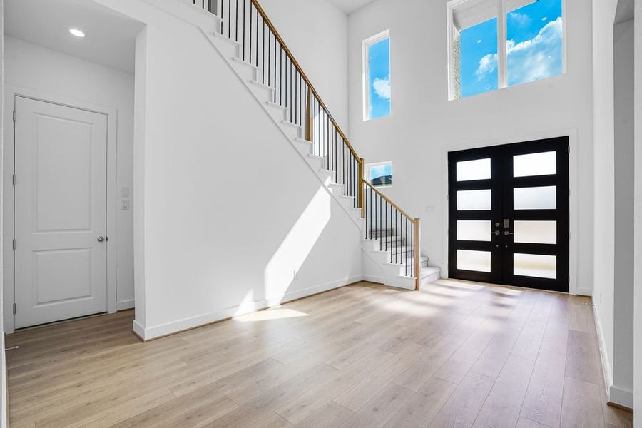 Spacious, unfurnished interior of a new home in Avalon at Cypress, Cypress (Image 24).