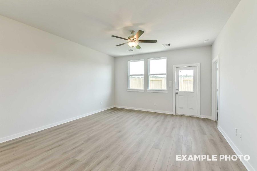 Spacious, unfurnished interior of a new home in Caney Creek Place, Conroe (Image 14). Spacious, unfurnished interior of a new home in Caney Creek Place, Conroe (Image 14).