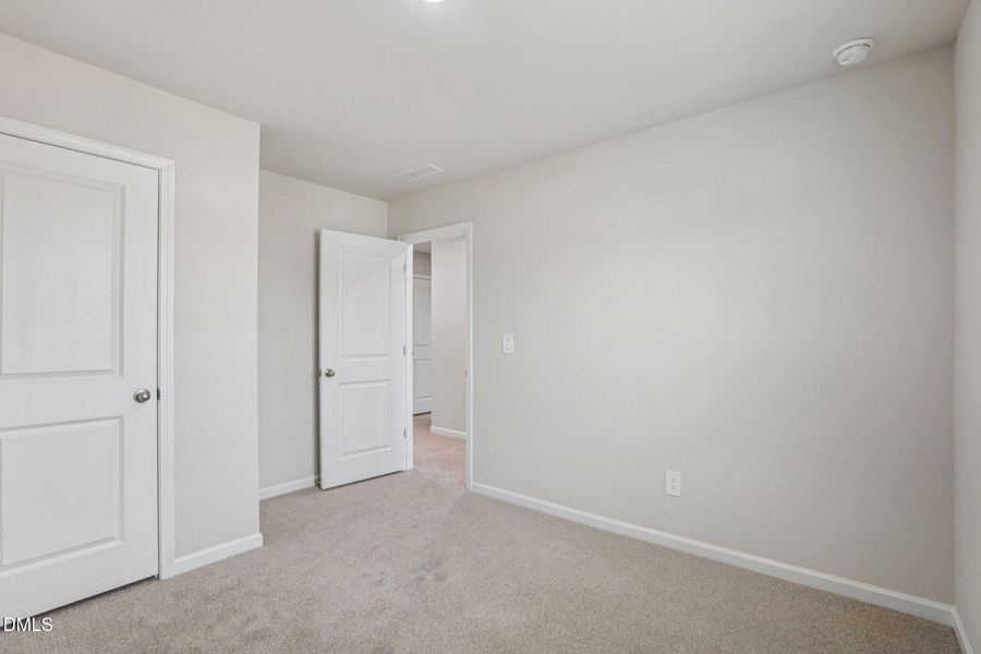 22-web-or-mls-Raleigh - Oak Manor - 908