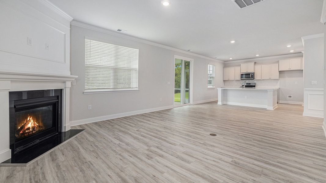 Spacious, unfurnished interior of a new home in The Preserve at Shaftesbury Glen, Conway (Image 12).