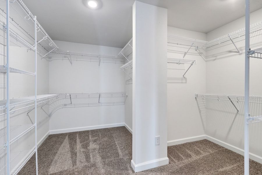 Spacious, unfurnished interior of a new home in Arcadia, Myrtle Beach (Image 30).