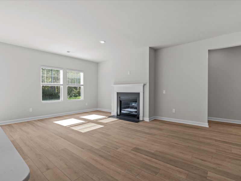 Spacious, unfurnished interior of a new home in Vickery Station, Woodruff (Image 12).