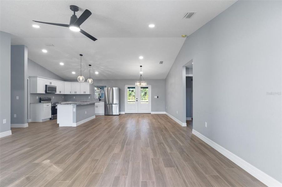 Spacious, unfurnished interior of a new home in , North Port (Image 14).