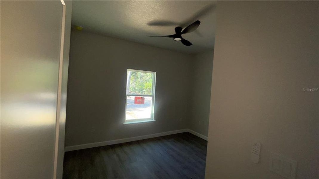Spacious, unfurnished interior of a new home in , Chiefland (Image 19).