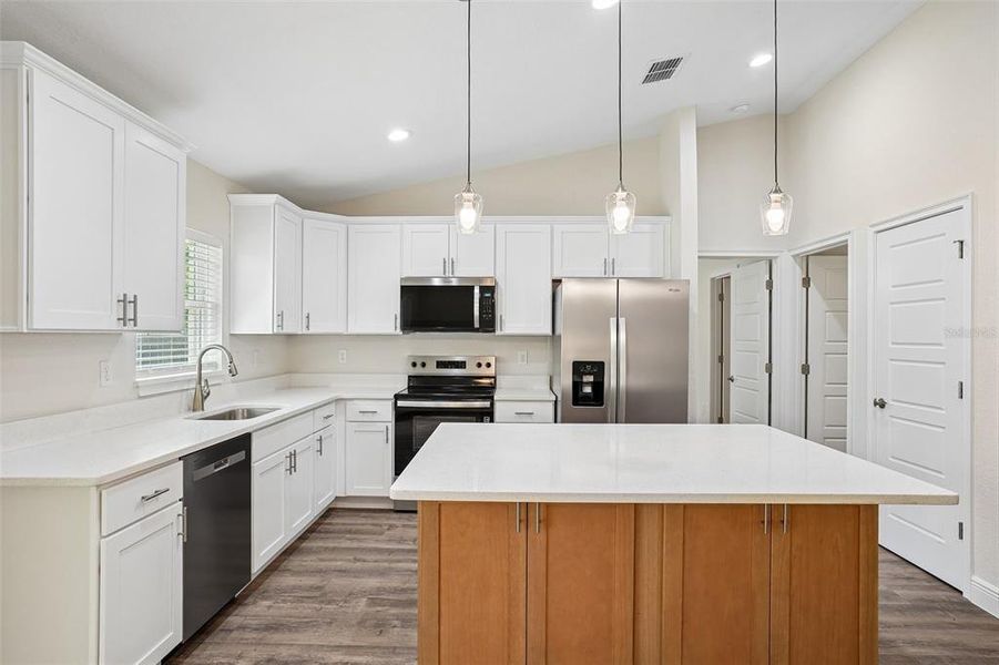 Furnished interior view inside a new home in , Dunnellon (Image 9).