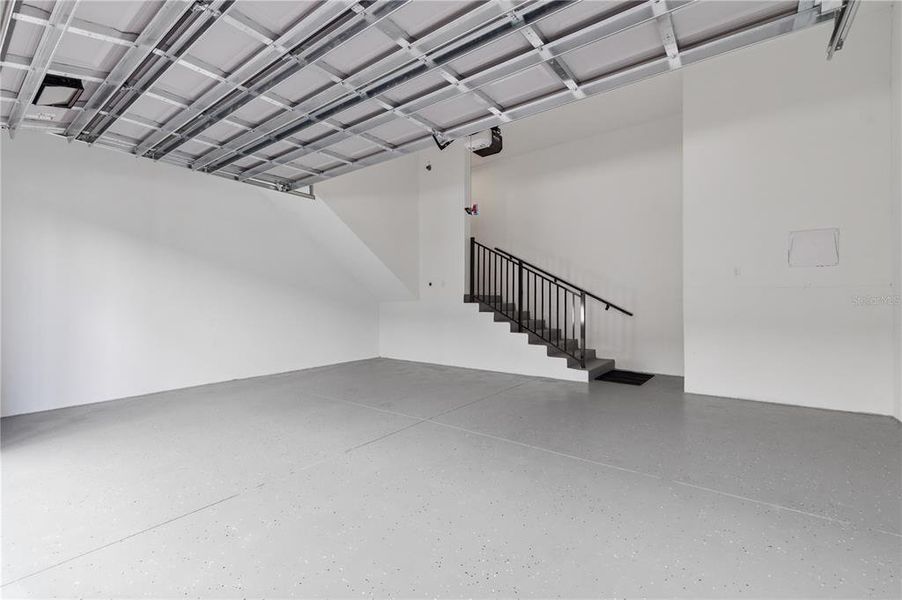 Spacious, unfurnished interior of a new home in , St. Petersburg (Image 23).