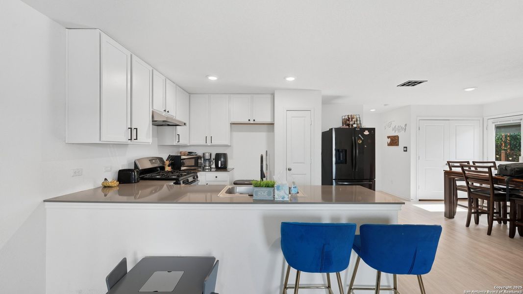 Furnished interior view inside a new home in Spring Grove: Stonehill Collection, St. Hedwig (Image 14). Furnished interior view inside a new home in Spring Grove: Stonehill Collection, St. Hedwig (Image 14).