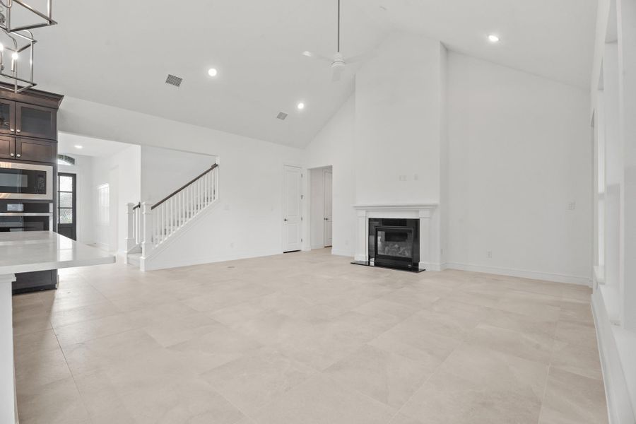 Spacious, unfurnished interior of a new home in Westland Ranch - 70' Homesites, League City (Image 23).