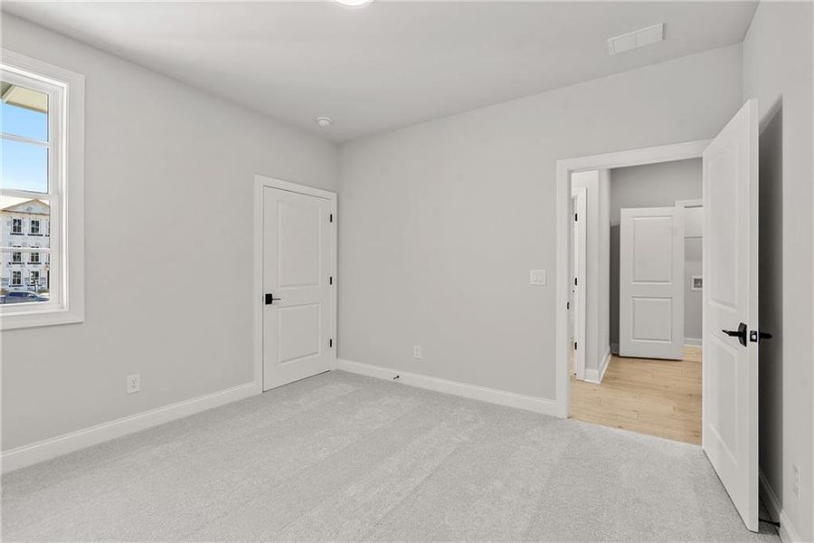 Spacious, unfurnished interior of a new home in Waterside Townhomes, Peachtree Corners (Image 24).