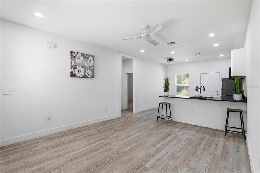 Spacious, unfurnished interior of a new home in , Interlachen (Image 15).