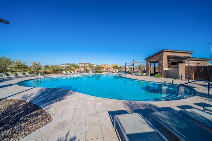 Community amenities in La Mira, Mesa (Image 34).