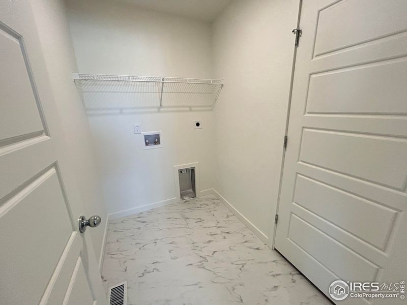 Spacious, unfurnished interior of a new home in Liberty Draw, Evans (Image 9).